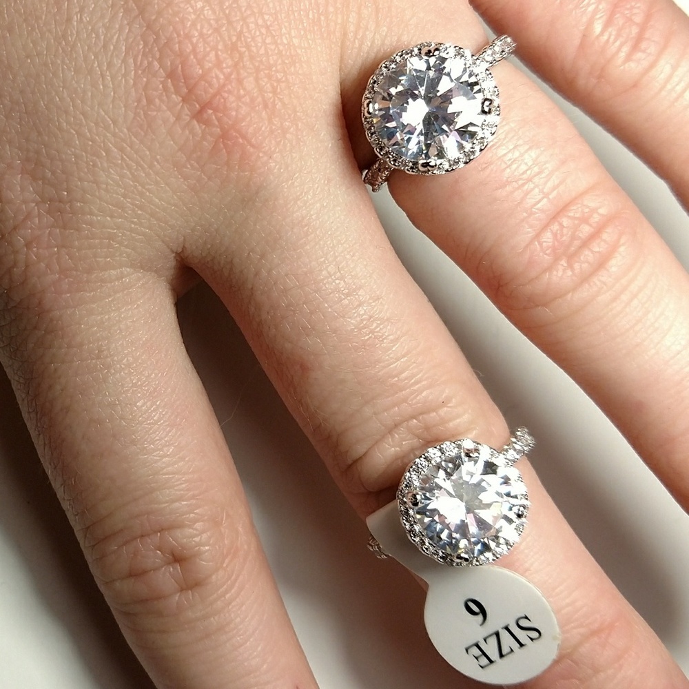 Stunning round cut rings